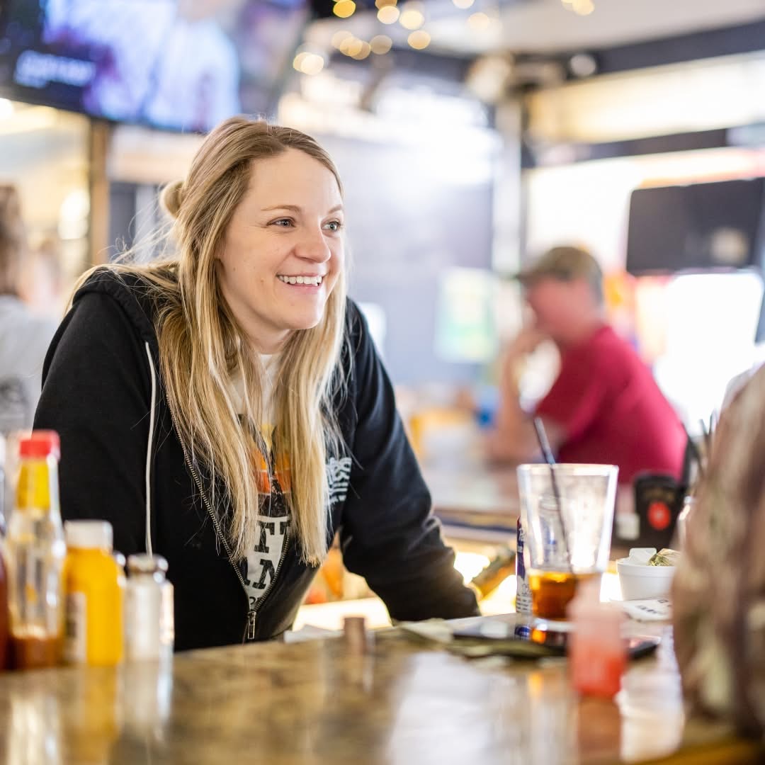 Knute's staff behind the bar